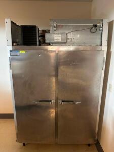 DOUBLE DOOR COMMERCIAL REFRIGERATOR