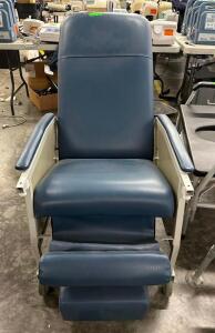 MEDICAL RECLINER ON WHEELS