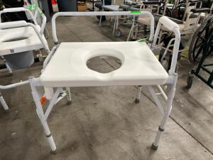 COMMODE SHOWER CHAIR