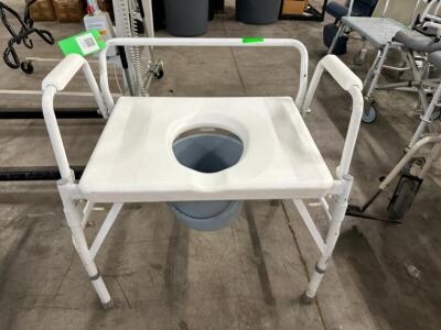 COMMODE SHOWER CHAIR