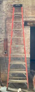 10' FIBERGLASS STEP LADDER