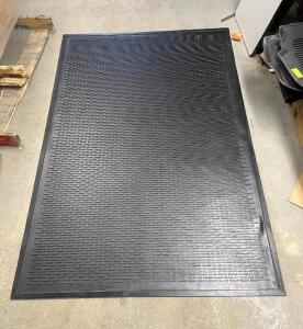 68" X 45" COMMERCIAL SIZE BLACK RUBBER MAT (SEE ADDITIONAL PHOTOS)