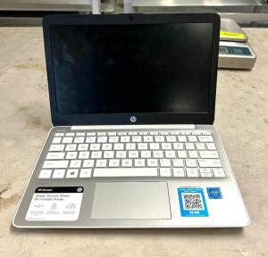 DESCRIPTION: HP STREAM LAPTOP QTY: 1