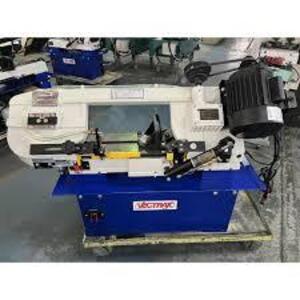 DESCRIPTION: (1) METAL CUTTING BAND SAW BRAND/MODEL: VECTRAX #09518879 SIZE: 7" X 12" RETAIL$: $950.00 EA QTY: 1