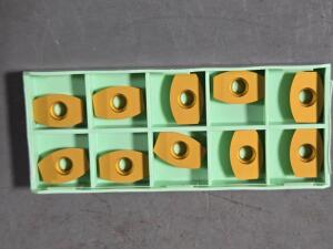 DESCRIPTION: (30) CARBIDE MILLING INSERTS BRAND/MODEL: WALTER P2000-5516582 WAP35 RETAIL$: $1,350.00 QTY: 30