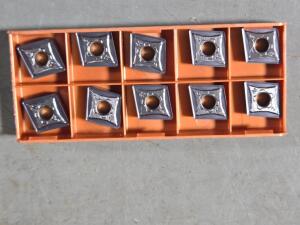 DESCRIPTION: (20) CARBIDE TURNING INSERT BRAND/MODEL: ISCAR CNMG 432-M3M IC806 RETAIL$: $323.00 QTY: 20