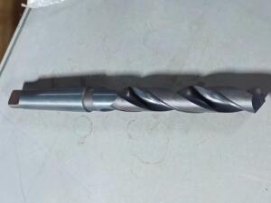 DESCRIPTION: (1) TAPER SHANK DRILL BIT BRAND/MODEL: VC 01531102 SIZE: 1-5/32" 3MT SD RETAIL$: $145.13 QTY: 1