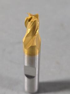 DESCRIPTION: (1) HSS FINISHING END MILL BRAND/MODEL: NIAGARA N39090 SIZE: 9/32" DIA 5/16" LOC RETAIL$: $67.27 QTY: 1