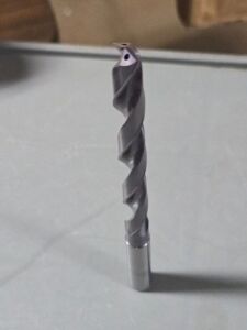 DESCRIPTION: (1) SOLID CARBIDE COOLANT THRU DRILL BIT BRAND/MODEL: YG1 DH453095 SIZE: 9.5mm RETAIL$: $179.53 QTY: 1