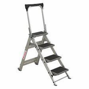 DESCRIPTION: (1) FOLDING STEP LADDER BRAND/MODEL: WESTWARD INFORMATION: ALUMINUM SIZE: 4 STEPS, 35 IN TOP STEP HT, 22 1/2 IN BOTTOM WD RETAIL$: $382.7