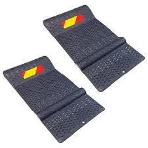 DESCRIPTION: (1) PACK OF (2) PARKING MAT GUIDES BRAND/MODEL: ELECTRIDUCT #SB-ED-PM-GY-2PK INFORMATION: GRAY RETAIL$: $32.77 EA QTY: 1