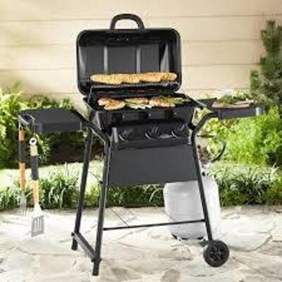 DESCRIPTION: (1) PROPANE GAS GRILL BRAND/MODEL: EXPERT GRILL INFORMATION: STAINLESS AND BLACK SIZE: 3 BURNER 25 BURGER CAP RETAIL$: $160.00 EA QTY: 1