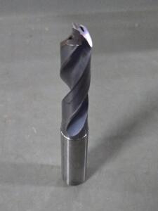 DESCRIPTION: (2) CARBIDE SML DRILL BITS BRAND/MODEL: SANDVIK COROMANT 6241322 SIZE: 33/64" DIA RETAIL$: $494.00 QTY: 2