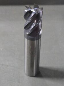 DESCRIPTION: (1) CARBIDE CORNER RADIUS END MILL BRAND/MODEL: GWS 121394 SIZE: 5/8" DIA 3/4" LOC RETAIL$: $123.53 QTY: 1