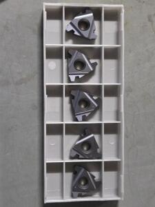 DESCRIPTION: (10) CARBIDE LAYDOWN THREADING INSERTS BRAND/MODEL: ISCAR 27EL 4 ACME IC 908 SIZE: 4 TPI RETAIL$: $575.00 QTY: 10