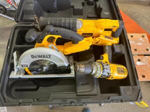 DEWALT CORDLESS TOOL SET