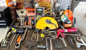 CONTENTS OF TABLE (ASSORTED TOOLS AND ACCESSORIES AS SHOWN)