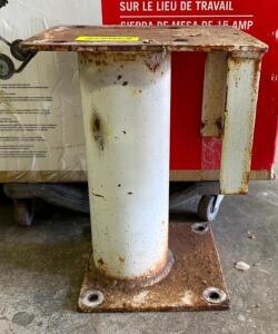 TRUCK VISE PEDESTAL