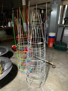 ASSORTED TOMATO CAGES