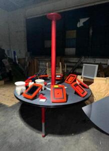 ROUND INTERACTIVE DISPLAY TABLE