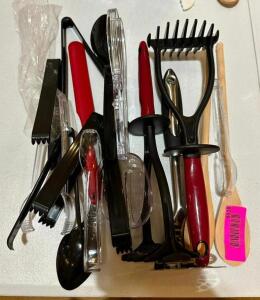 ASSORTED KITCHEN UTENSILS AS SHOWN