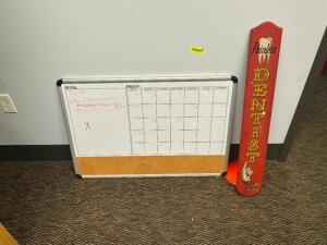 DRY ERASE BOARD WITH DECORATION