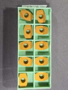 DESCRIPTION: (30) CARBIDE MILLING INSERTS BRAND/MODEL: WALTER P2000-5516582 WAP35 RETAIL$: $1,350.00 QTY: 30