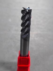 DESCRIPTION: (4) CARBIDE SQ END MIL BRAND/MODEL: FULLERTON 92564WF INFORMATION: WELDON FLT RETAIL$: $339.96 QTY: 4