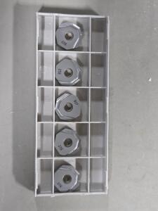 DESCRIPTION: (5) CARBIDE MILLING INSERTS BRAND/MODEL: ISCAR ONHU 0806AN-N-W-IC910 RETAIL$: $193.50 QTY: 5