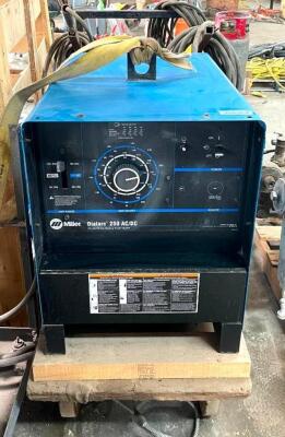 DIALARC 250 AC/DC WELDER WITH CART AND ELECTRODE HOLDING CASE