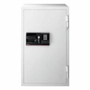 DESCRIPTION: (1) FIRE SAFE COMMERCIAL SAFE BRAND/MODEL: SENTRY SAFE #2GTP8 INFORMATION: LIGHT GRAY, KEY PAD RETAIL$: $1623.50 EA QTY: 1