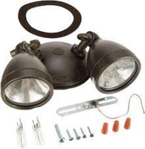 DESCRIPTION: (4) HALOGEN FLOOD LIGHT INFORMATION: 200 W, 120 V, WHITE RETAIL$: $21.77 EA QTY: 4