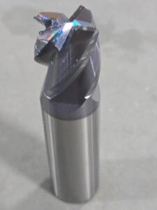 DESCRIPTION: (1) SOLID CARBIDE CORNER RADIUS END MILL BRAND/MODEL: GWS 121590 SIZE: 1" DIA 1-1/4" LOC 0.0600" RAD RETAIL$: $271.03 QTY: 1