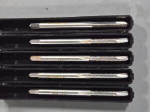 DESCRIPTION: (15) HSS SPIRAL POINT TAP BRAND/MODEL: VC 04518320 SIZE: 10-32 RETAIL$: $511.00 QTY: 15