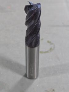 DESCRIPTION: (3) SOLID CARBIDFE SQ END MILL BRAND/MODEL: SONIC TOOLS PT4691 SIZE: 1/2" DIA 3" LOC RETAIL$: $264.48 QTY: 3