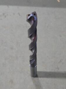 DESCRIPTION: (4) SOLID CARBIDE TAPER LENGTH DRILL BIT BRAND/MODEL: ACCUPRO 61721163 SIZE: 9.5mm DIA RETAIL$: $241.12 QTY: 4