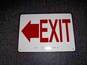 DESCRIPTION: (4) EXIT SIGN BRAND/MODEL: BRADY INFORMATION: WHITE AND RED SIZE: PLASTIC QTY: 4