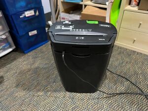 FELLOWES PAPER SHREDDER