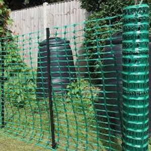 DESCRIPTION: (1) OUTDOOR FENCING BARRIERBRAND/MODEL: SEE INSPECTIONINFORMATION: GREENSIZE: 4' X 100'RETAIL$: $200.00 EAQTY: 1