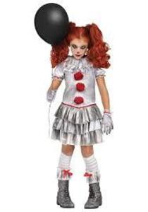 DESCRIPTION: (1) KID HALLOWEEN COSTUME BRAND/MODEL: CARNEVIL CLOWN RETAIL$: $24.97 QTY: 1