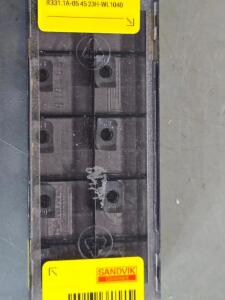 DESCRIPTION: (10) CARBIDE MILLING INSERTS BRAND/MODEL: SANDVIK COROMANT R331.1A-05 45 23H-WL 104 RETAIL$: $364.00 QTY: 10