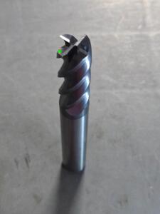 DESCRIPTION: (1) CARBIDE SQ END MILL BRAND/MODEL: ACCUPRO 87829826 SIZE: 3/4" DIA 2" LOC RETAIL$: $193.17 QTY: 1