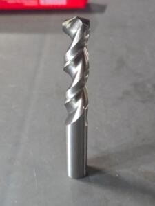 DESCRIPTION: (1) COBALT SCREW MACHINE LENGTH DRILL BIT BRAND/MODEL: DORMER 5972421 SIZE: 7/16" RETAIL$: $40.50 QTY: 1