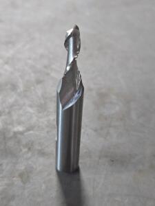 DESCRIPTION: (4) COBALT SQ END MILL BRAND/MODEL: CLEVELAND C32482 SIZE: 13/64" DIA QTY: 4