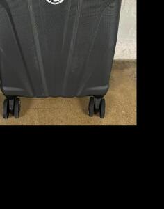 DESCRIPTION: SMALL LUGGAGE CASE LOCATION: BOTTOM FLOOR QTY: 1