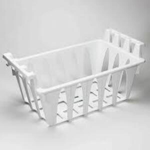 DESCRIPTION: (3) FREEZER BASKET BRAND/MODEL: FRIGIDAIRE #216848205 INFORMATION: WHITE RETAIL$: $70.00 EA SIZE: ‎1 X 1 X 1 QTY: 3