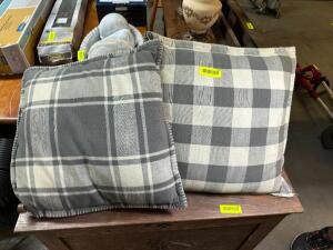 (2)- DOUBLE SIDED THROW PILLOWS