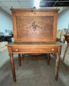 ANTIQUE PRIMITIVE PLANTATION WRITING DESK