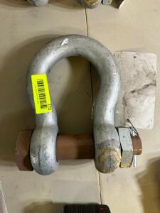 SAFETY ANCHOR SHACKLE