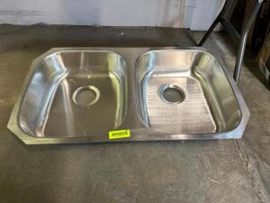 DOUBLE BOWL STAINLESS STEEL SINK